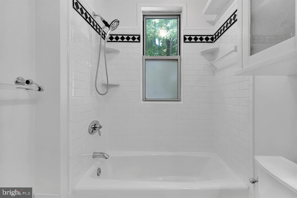 18 9th Street NE #302 photo 19