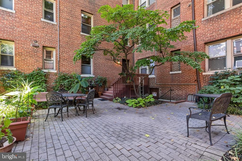 18 9th Street NE #302 photo 25