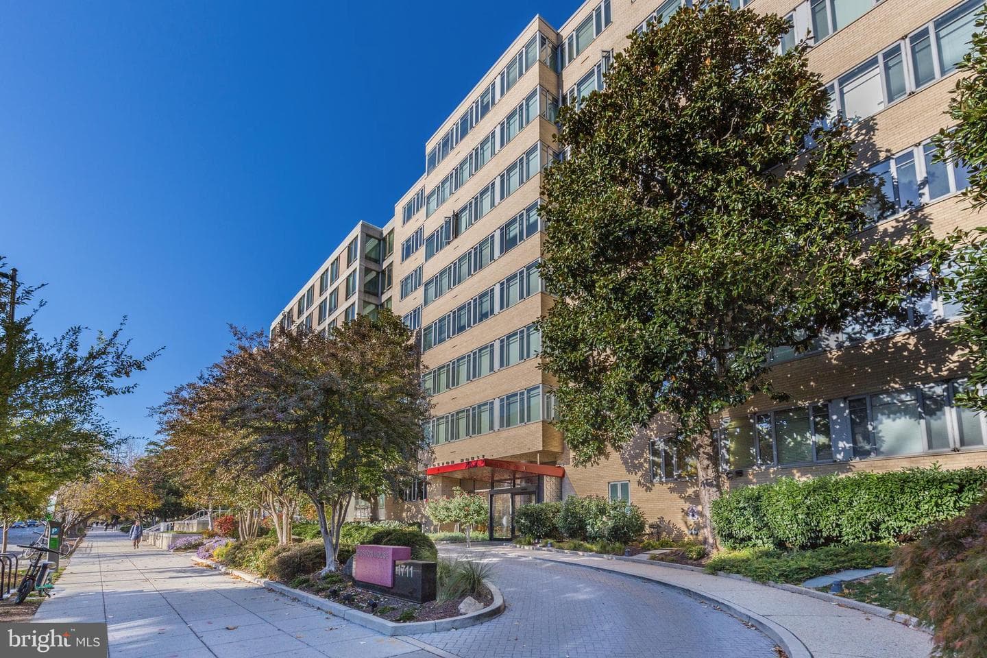 1711 Massachusetts Avenue NW #408 photo 1