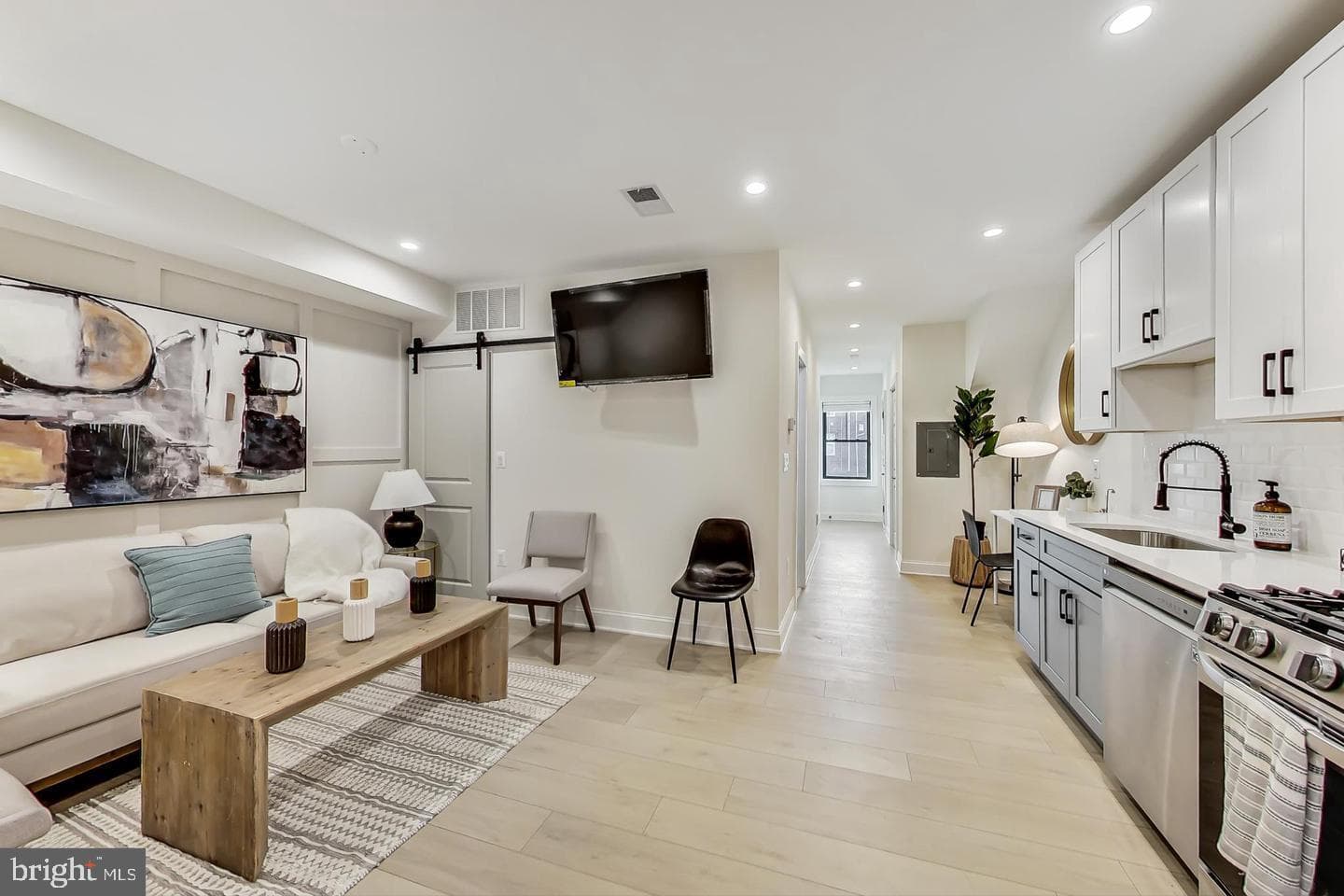 428 Evarts Street NE #2 photo 4