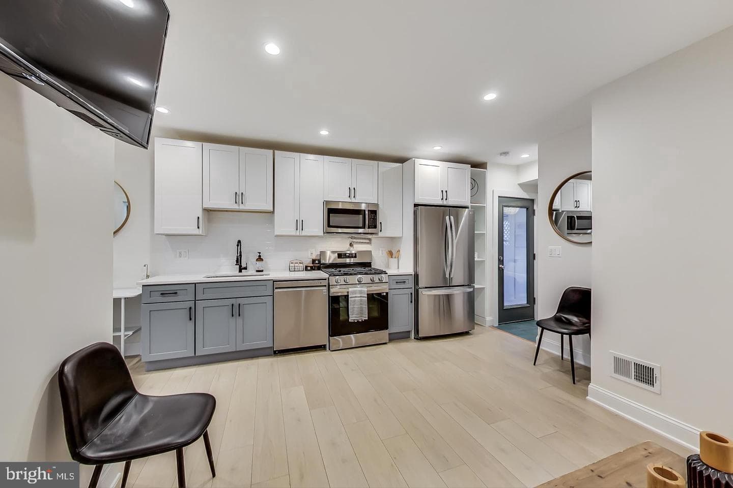 428 Evarts Street NE #2 photo 6