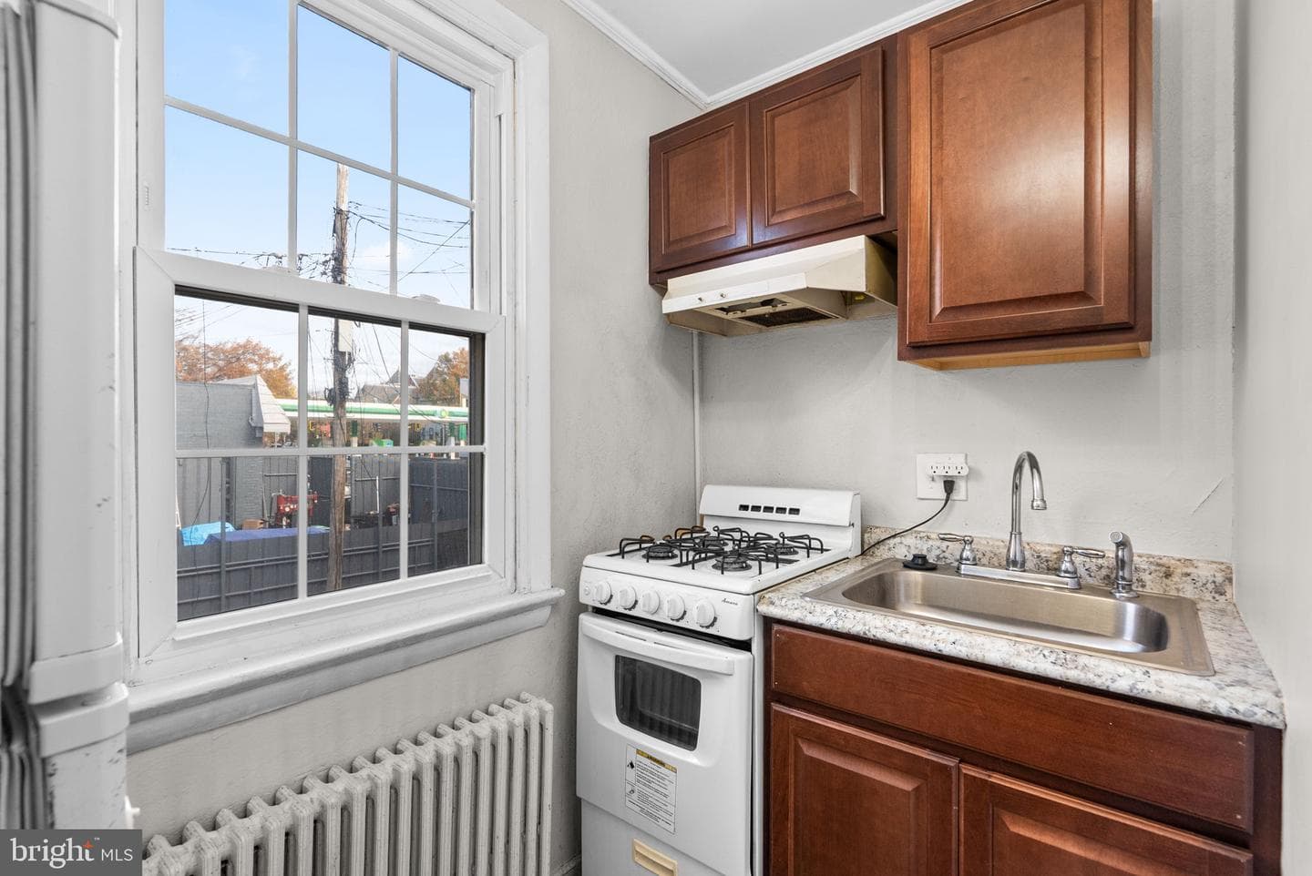 812 E Street SE photo 48