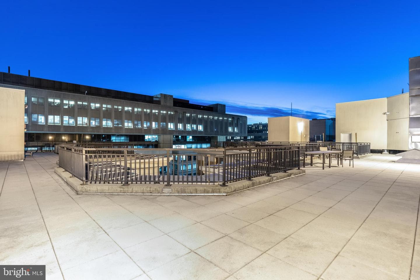 915 E Street NW #103 photo 36