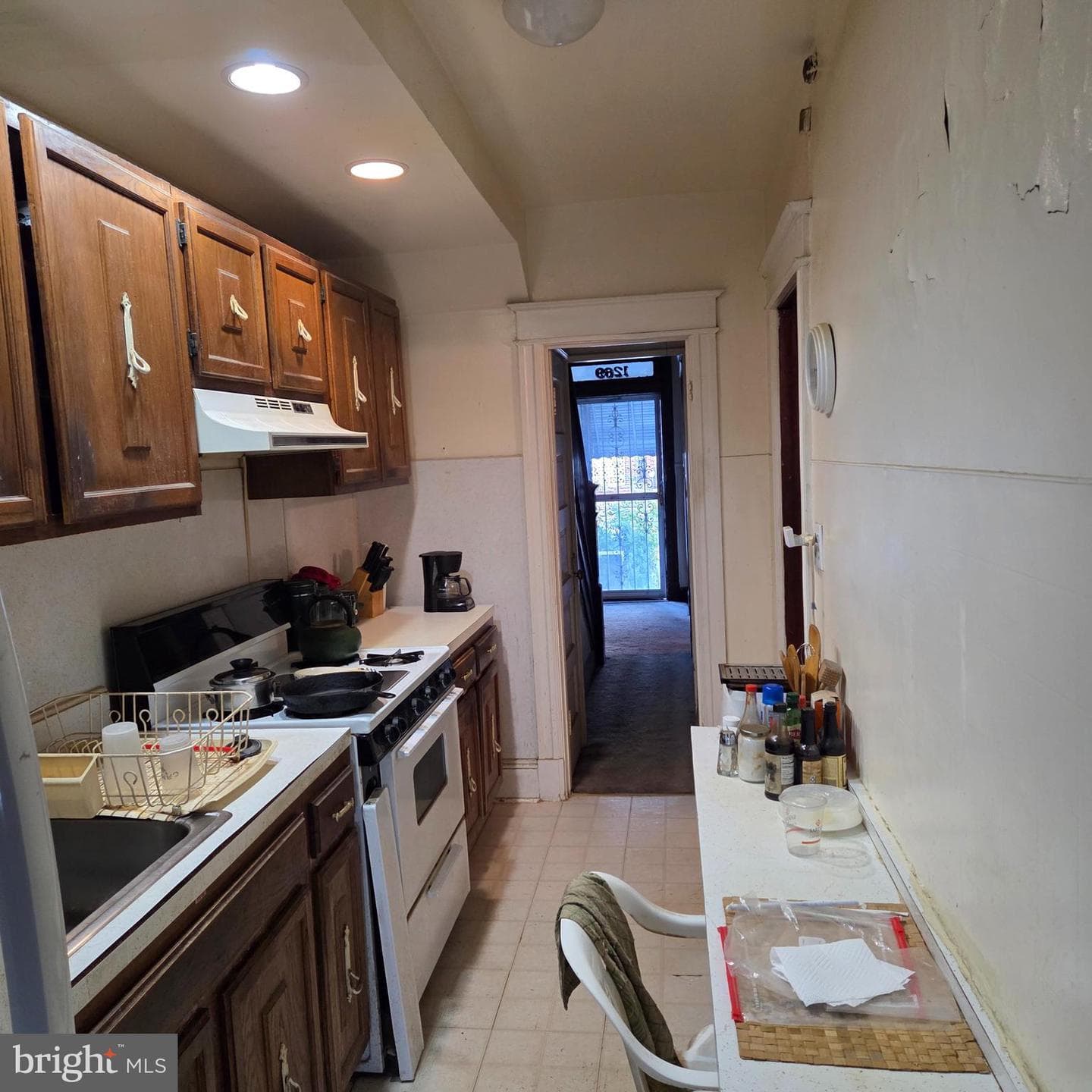1269 Oates Street NE photo 3