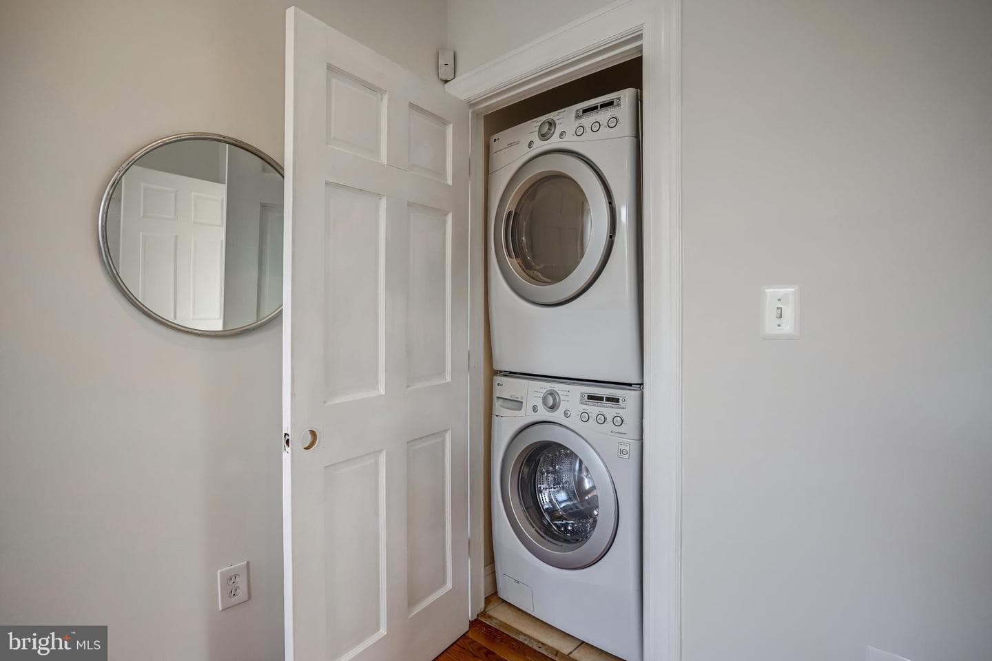 15 Todd Place NE photo 19