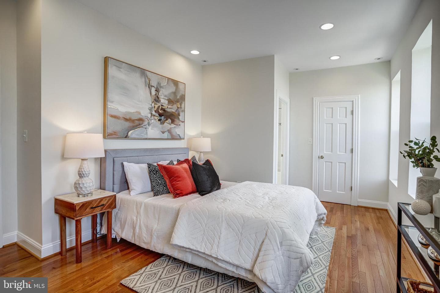 15 Todd Place NE photo 22