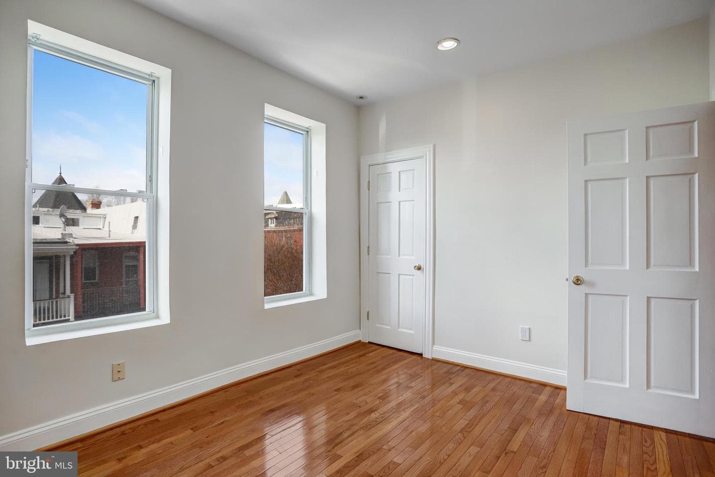 15 Todd Place NE photo 31