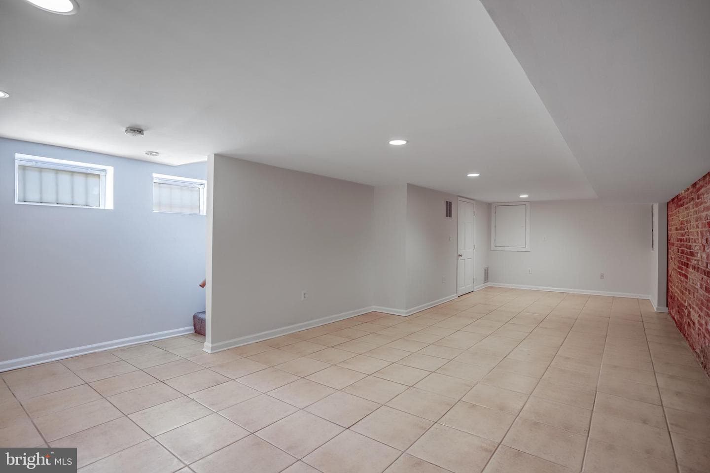 15 Todd Place NE photo 34