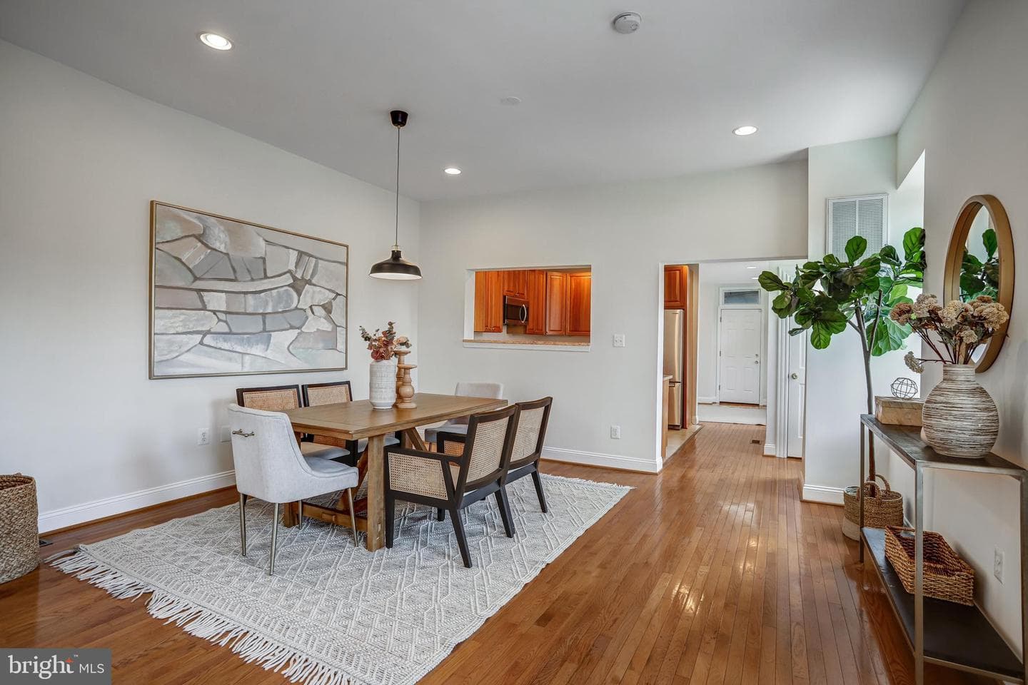 15 Todd Place NE photo 8