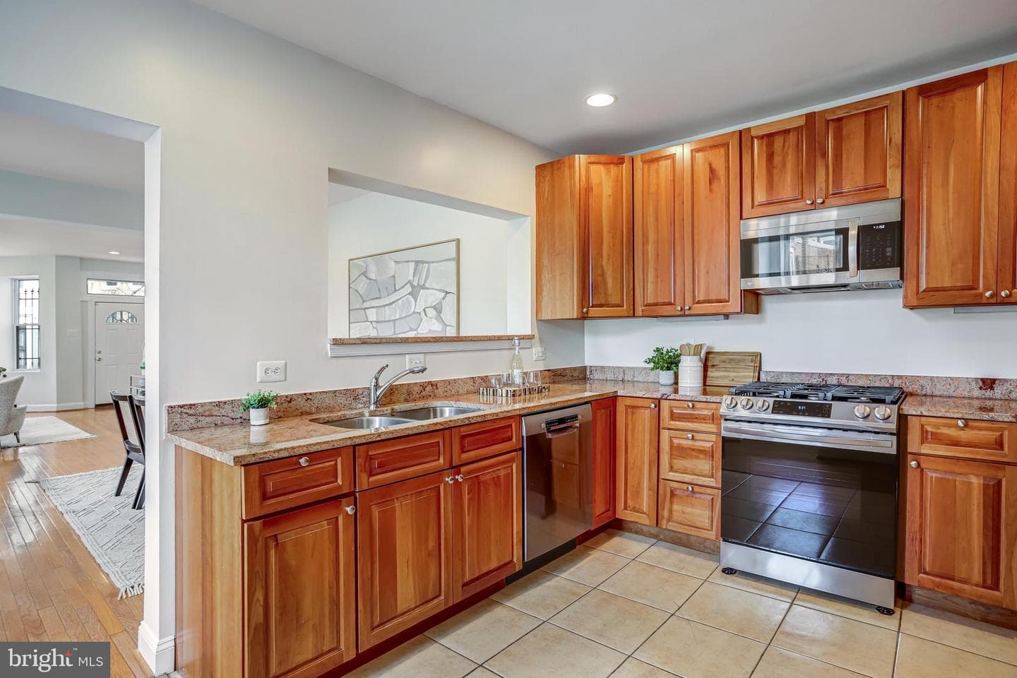 15 Todd Place NE photo 9