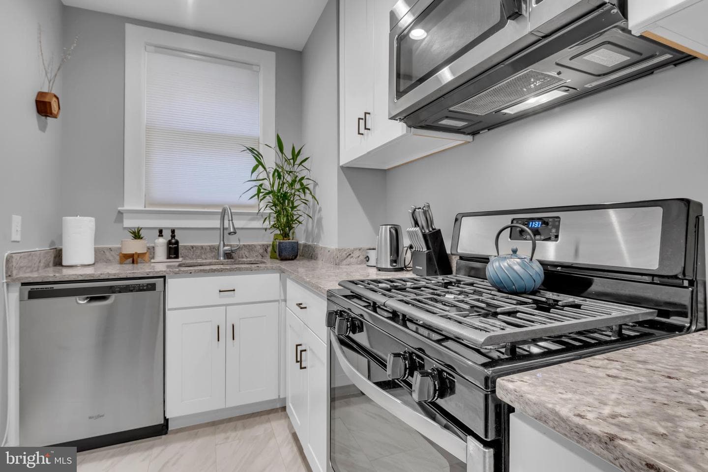 3020 Porter Street NW #103 photo 16