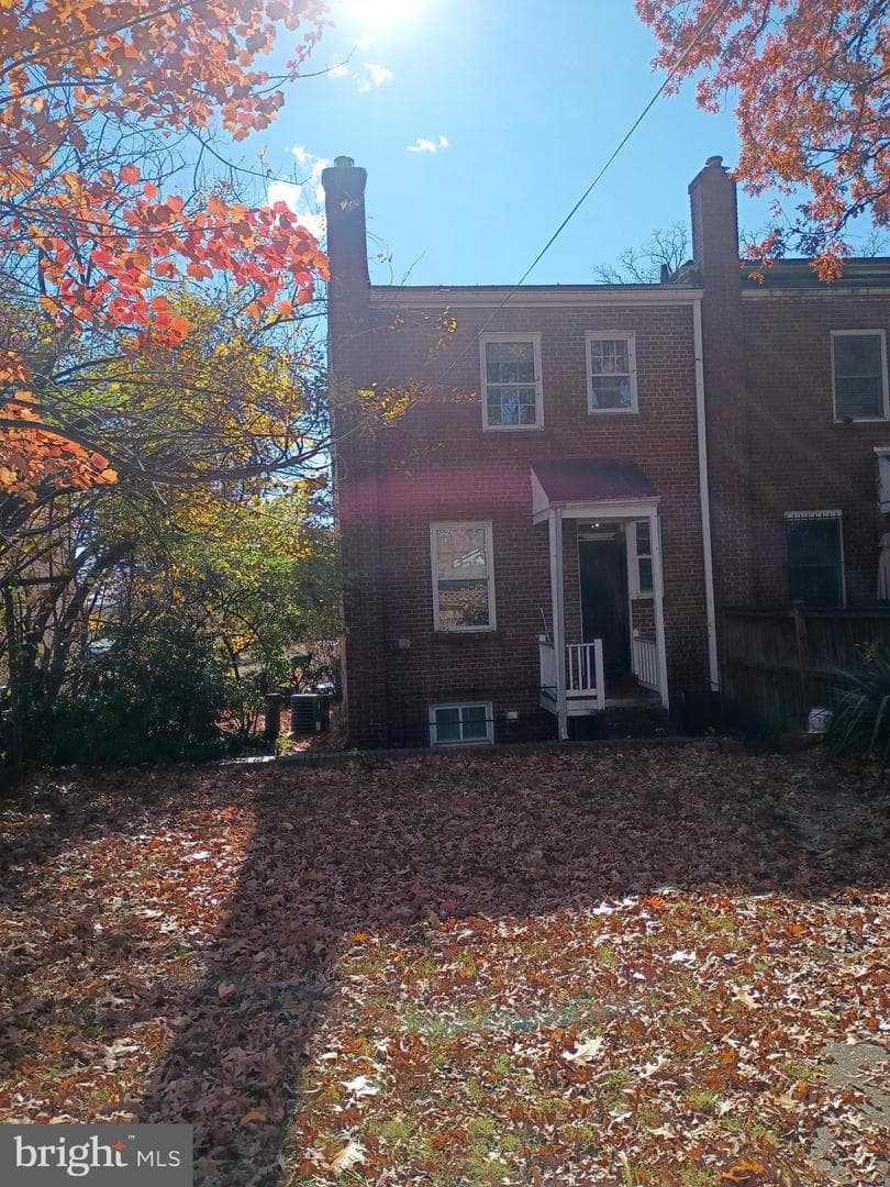 323 Whittier Street NW photo 7
