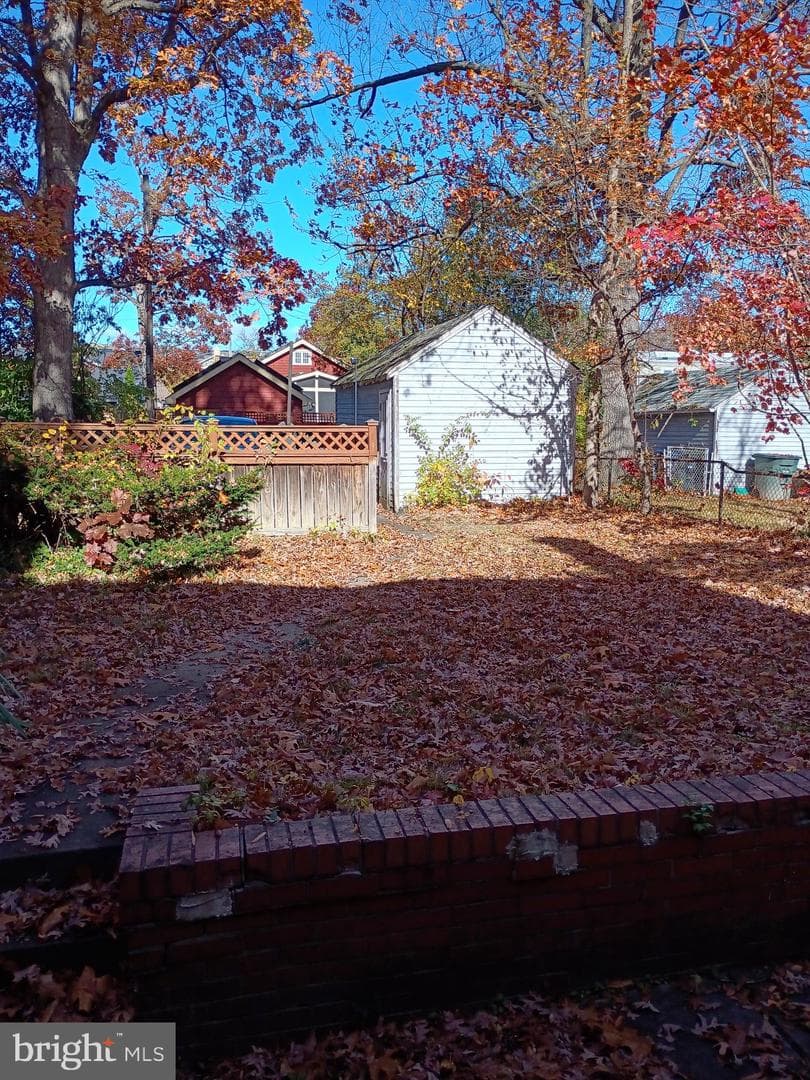 323 Whittier Street NW photo 8