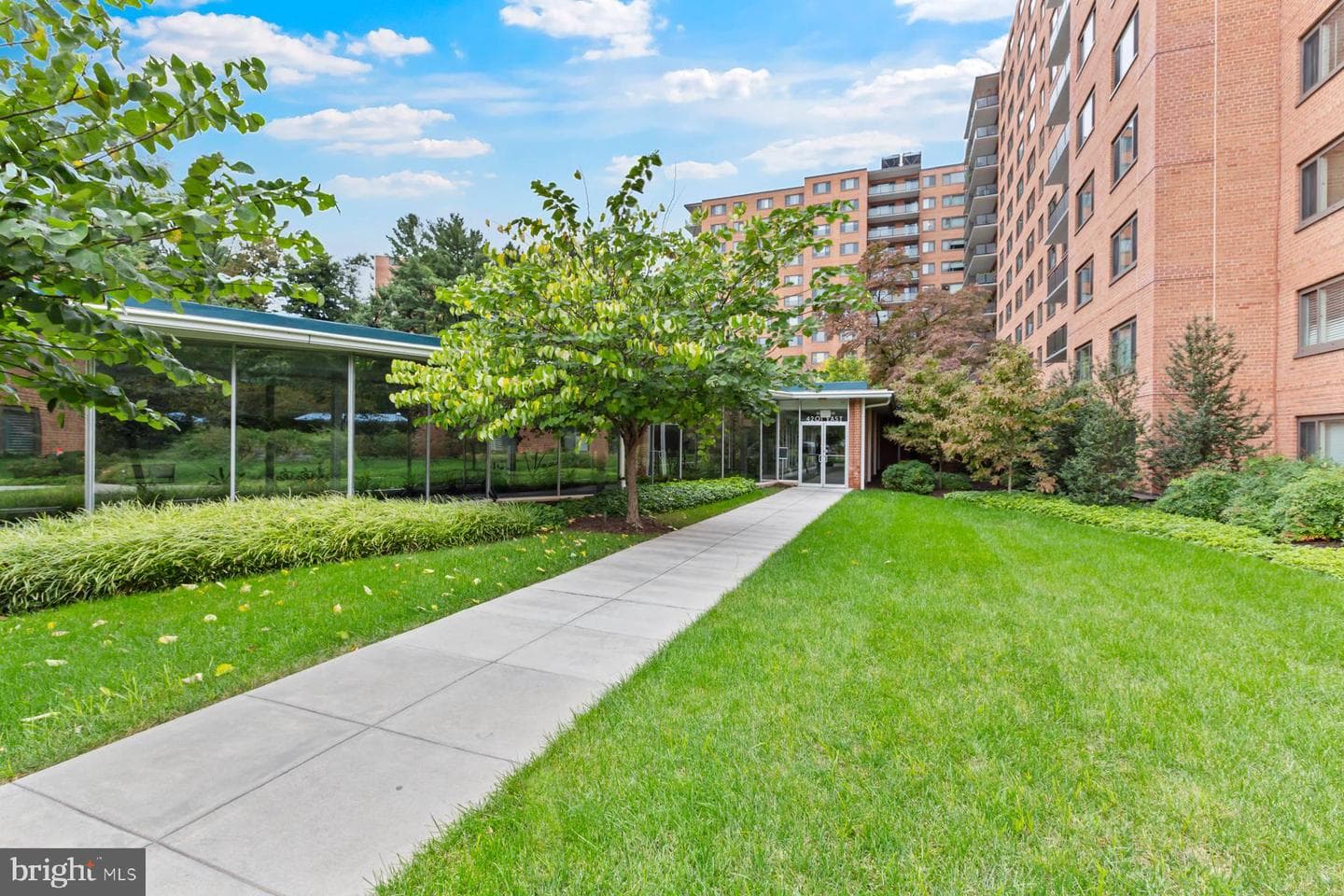 4201 Cathedral Avenue NW #801w photo 34