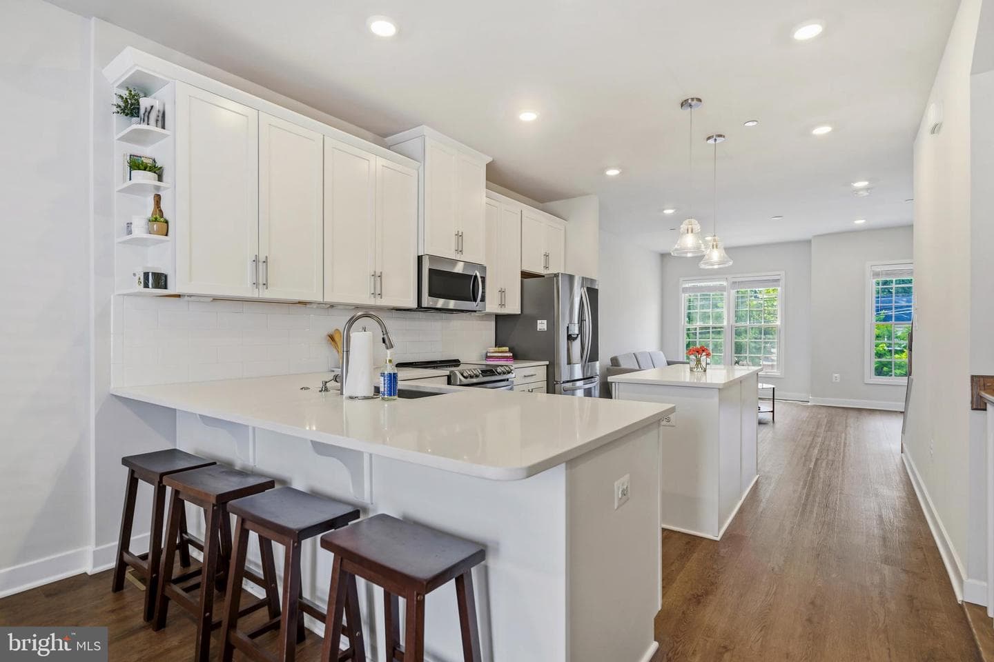 1343 Aspen Street NW photo 3