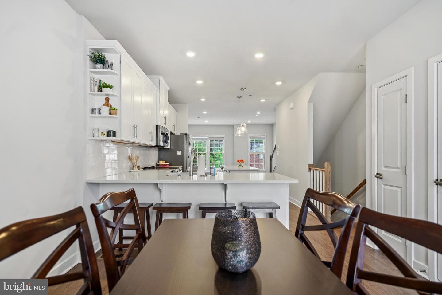 1343 Aspen Street NW photo 4