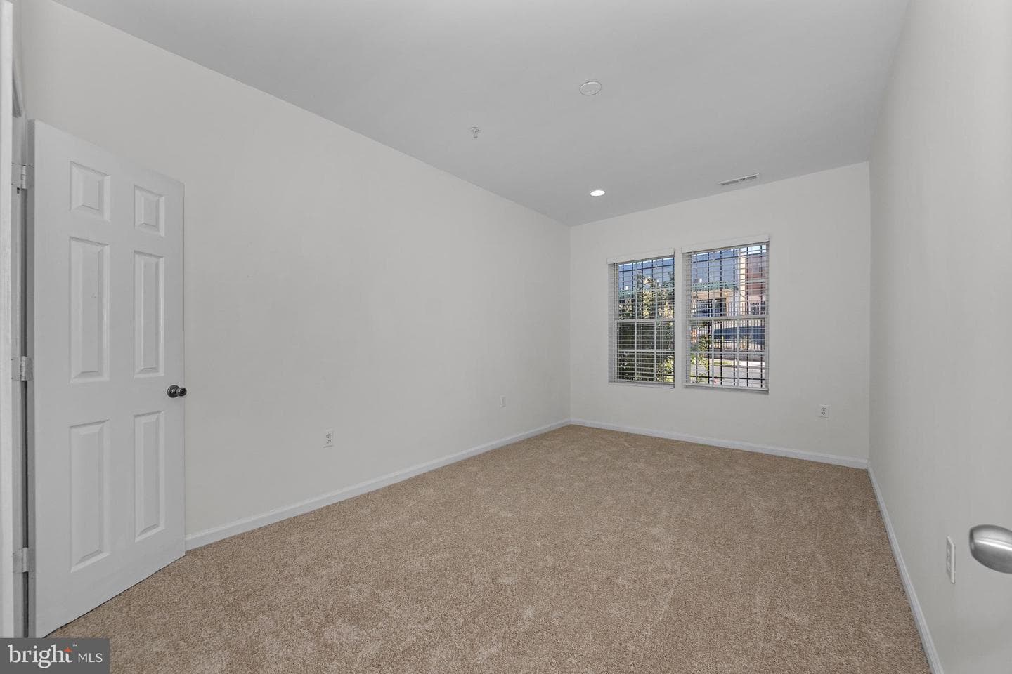 2409 Bryan Place SE photo 13