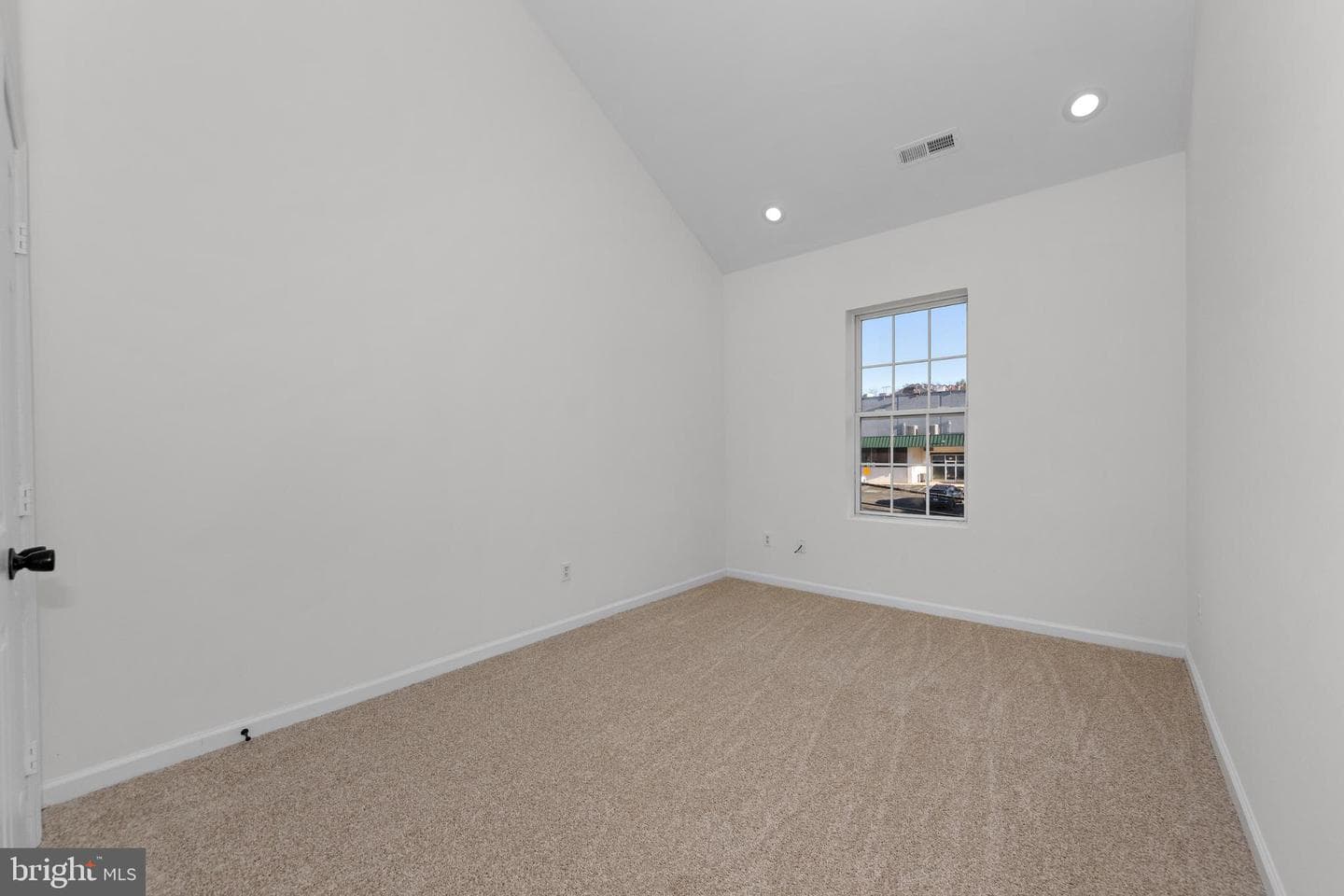 2409 Bryan Place SE photo 34