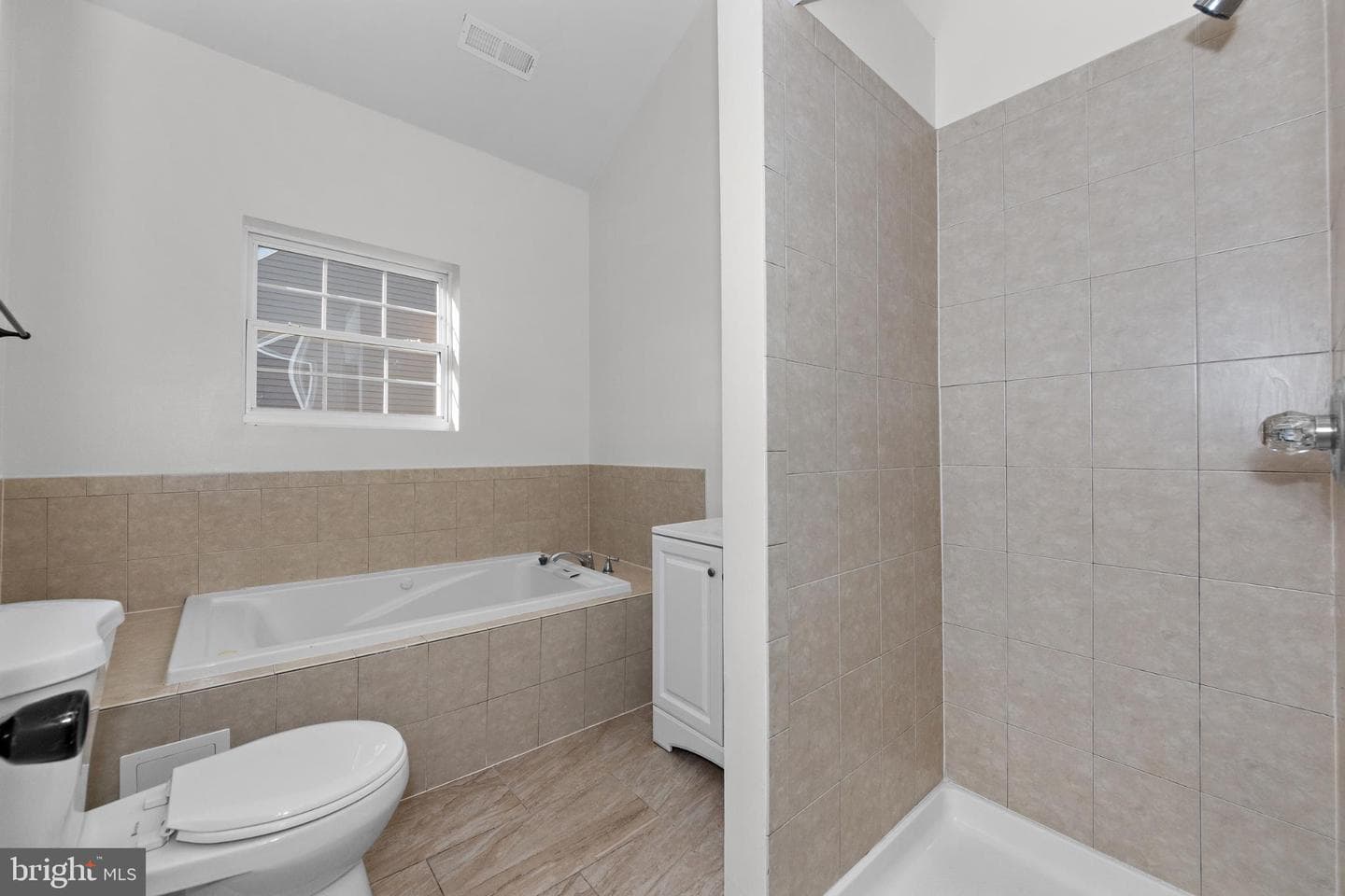 2409 Bryan Place SE photo 39