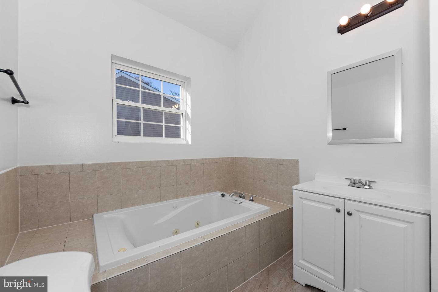 2409 Bryan Place SE photo 40