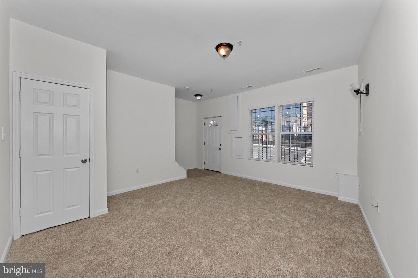 2409 Bryan Place SE photo 5