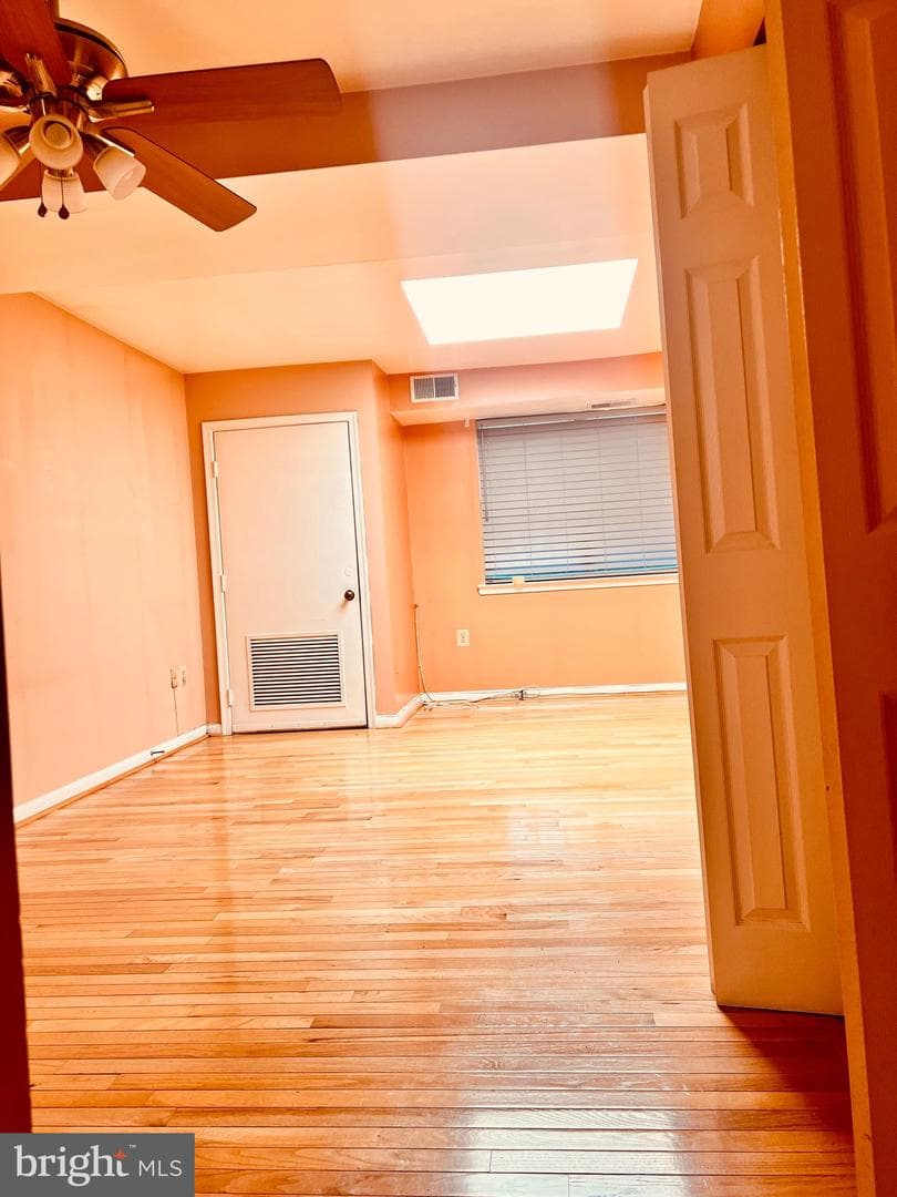 3066 Pineview Court NE photo 5