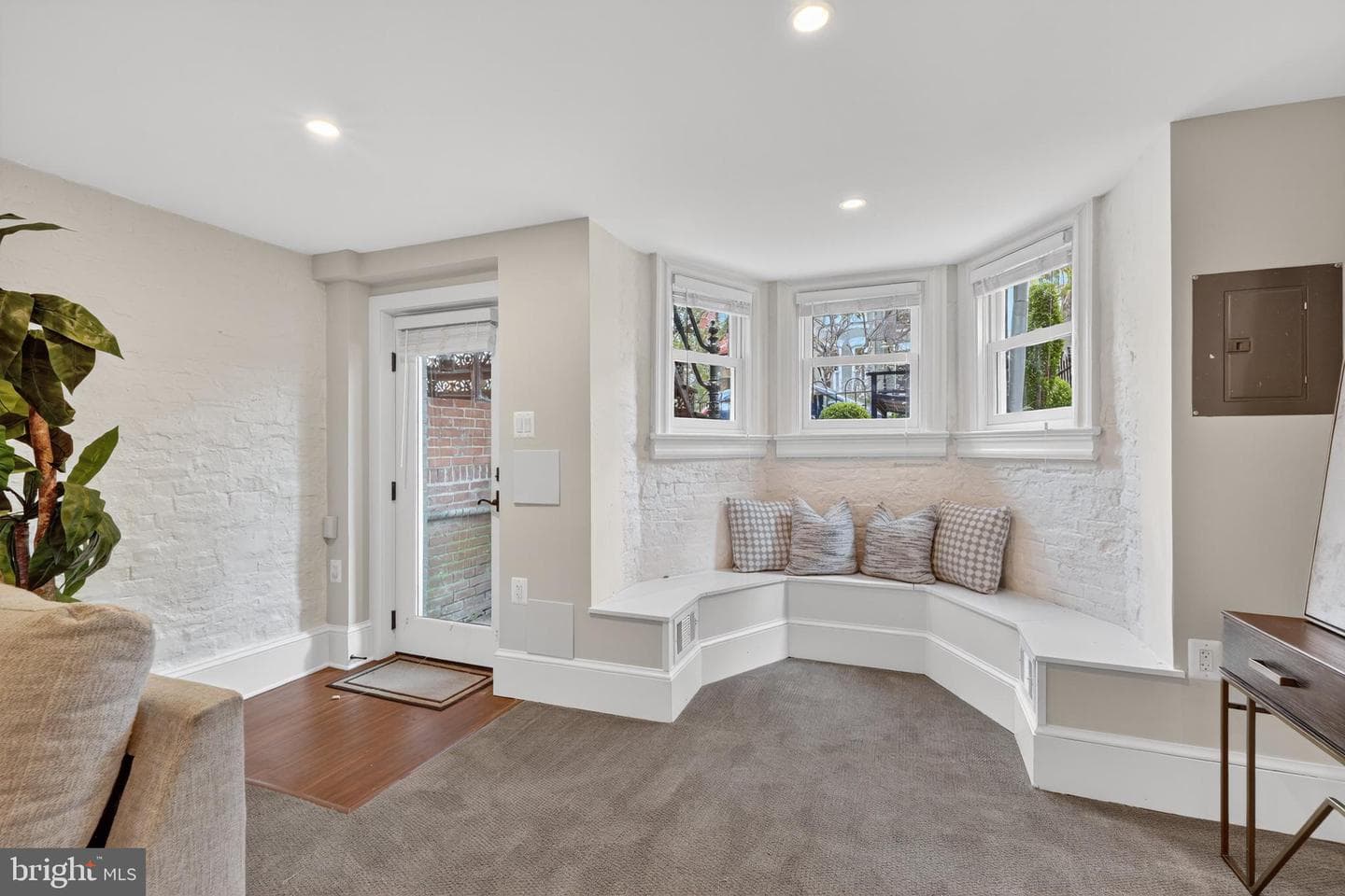 114 4th Street NE photo 29