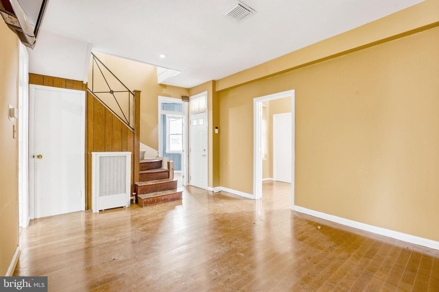 1346 Franklin Street NE photo 3