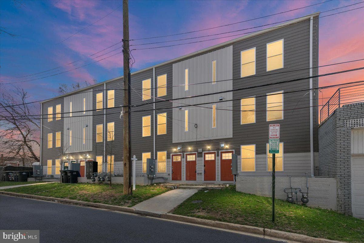 2503 Burns Street SE, Washington
