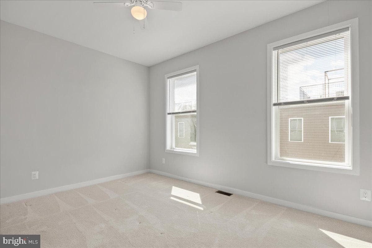 2503 Burns Street SE photo 11