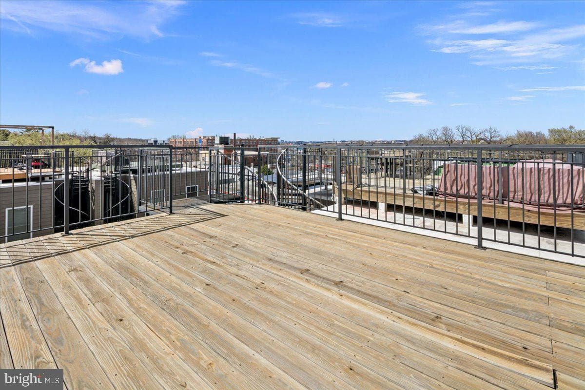 2503 Burns Street SE photo 44