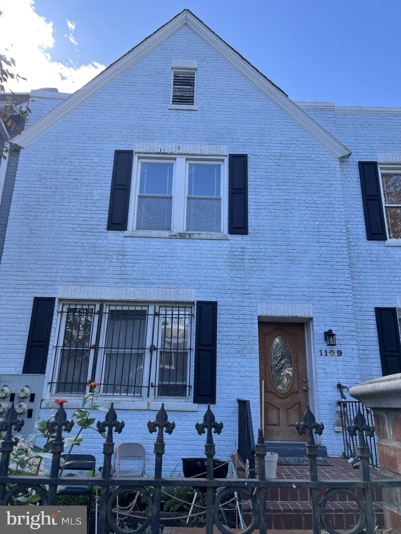 1109 Penn Street NE #4 photo 1