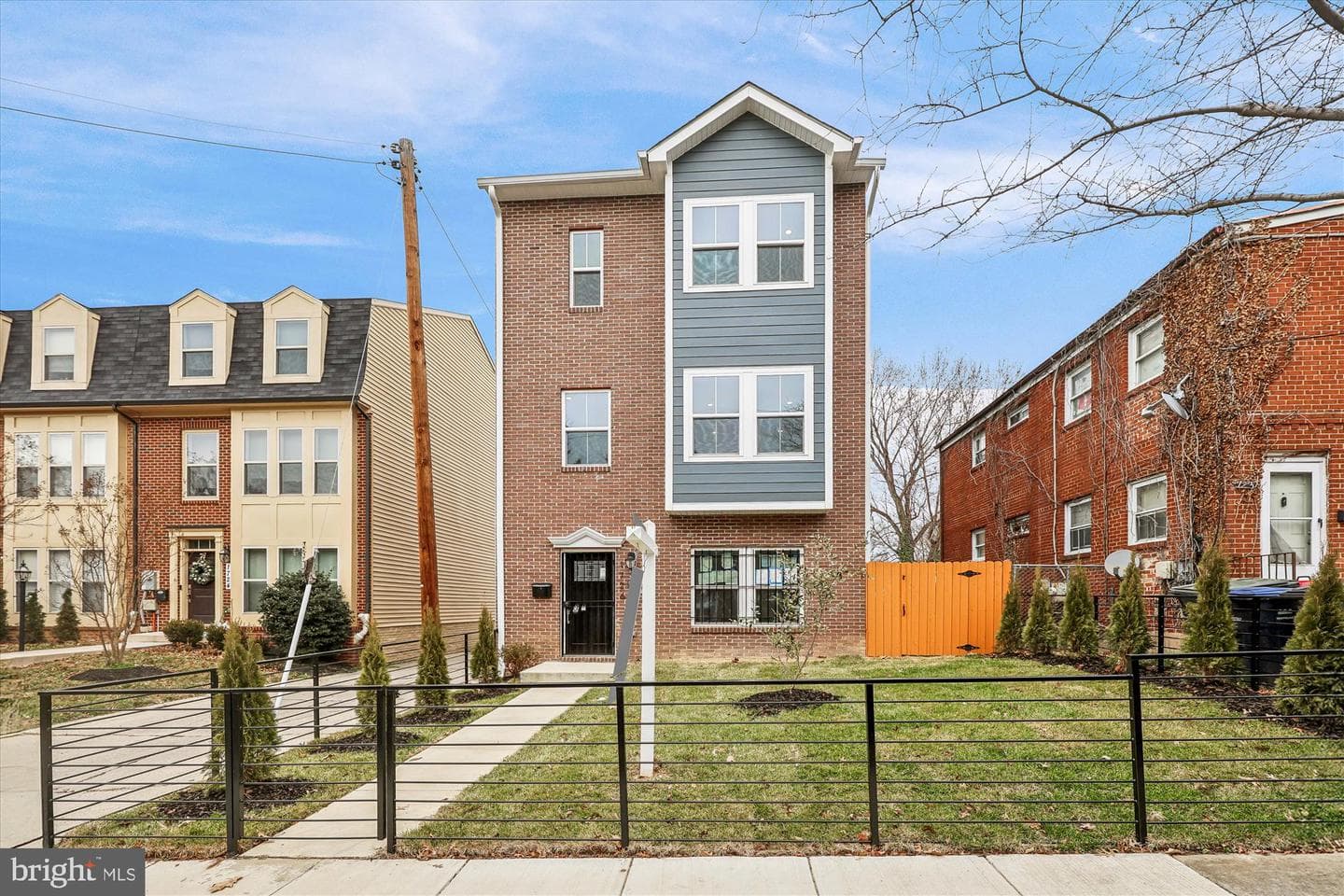 1726 Gainesville Street SE photo 2