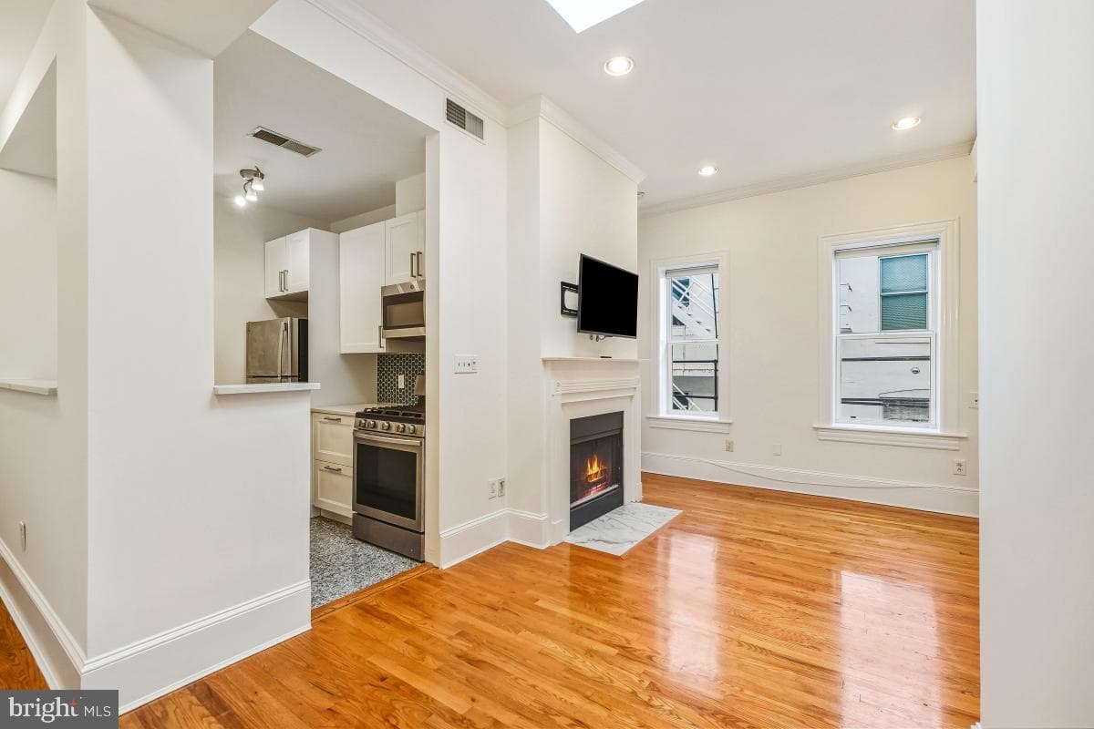 1807 California Street NW #305 photo 12