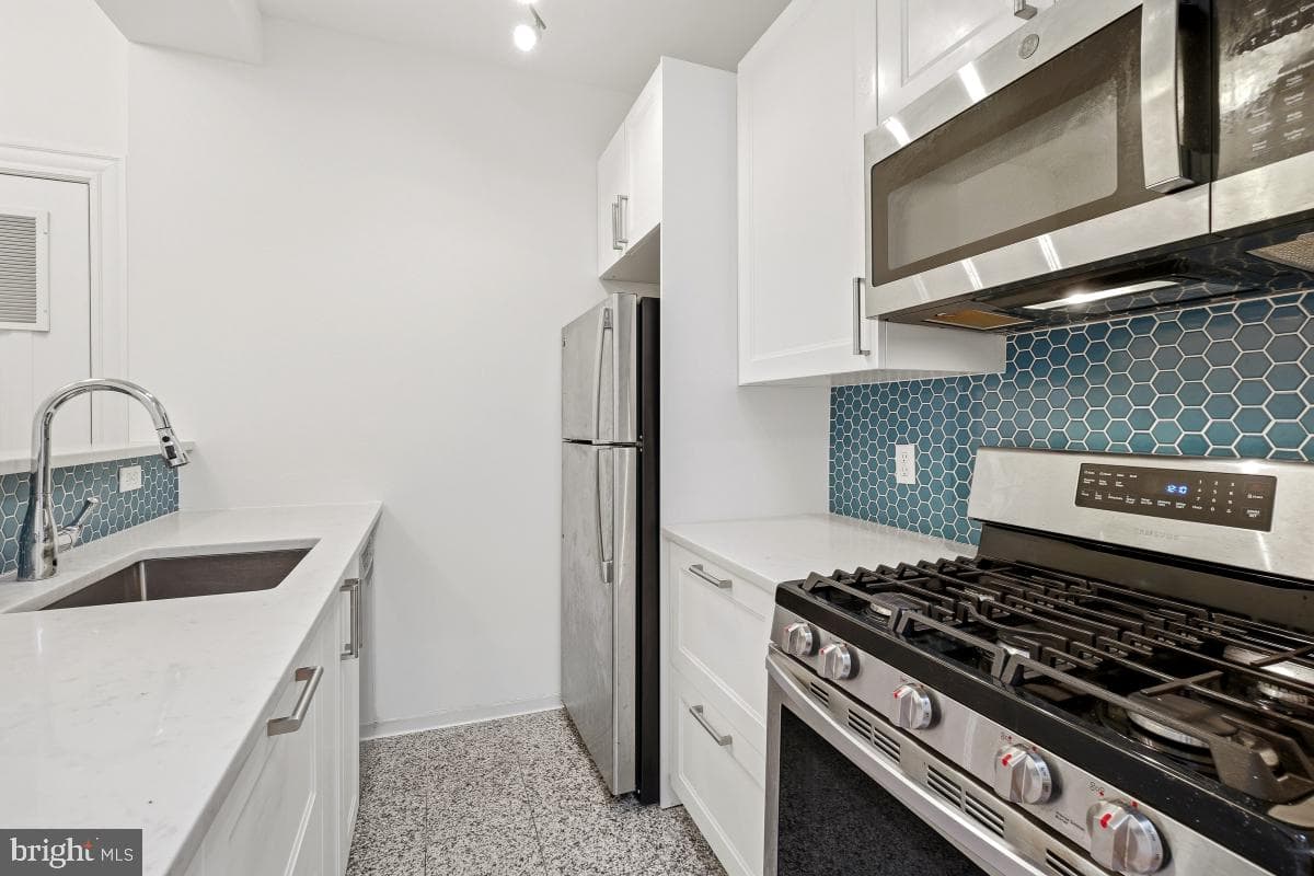 1807 California Street NW #305 photo 9
