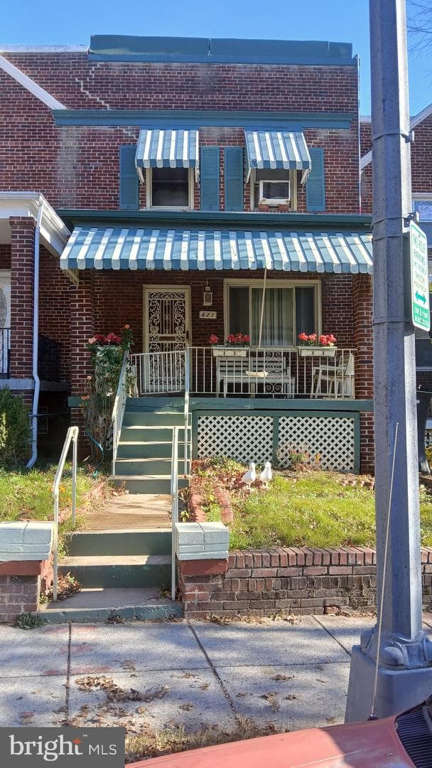 621 21st Street NE, Washington