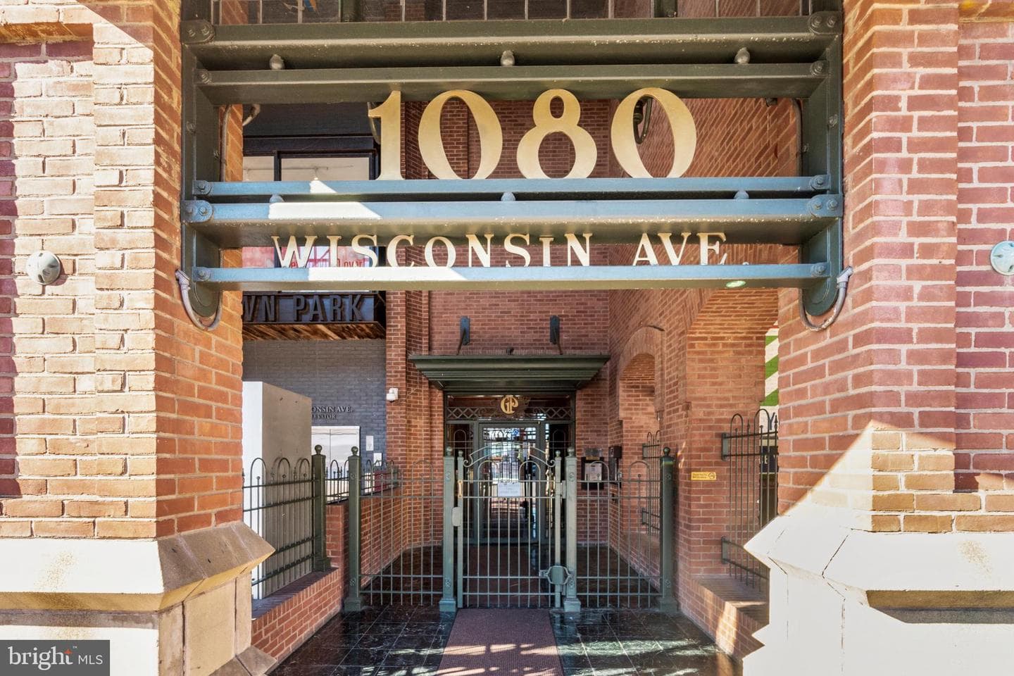 1080 Wisconsin Avenue NW #305 photo 4