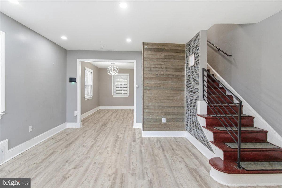 206 36th Street SE photo 8