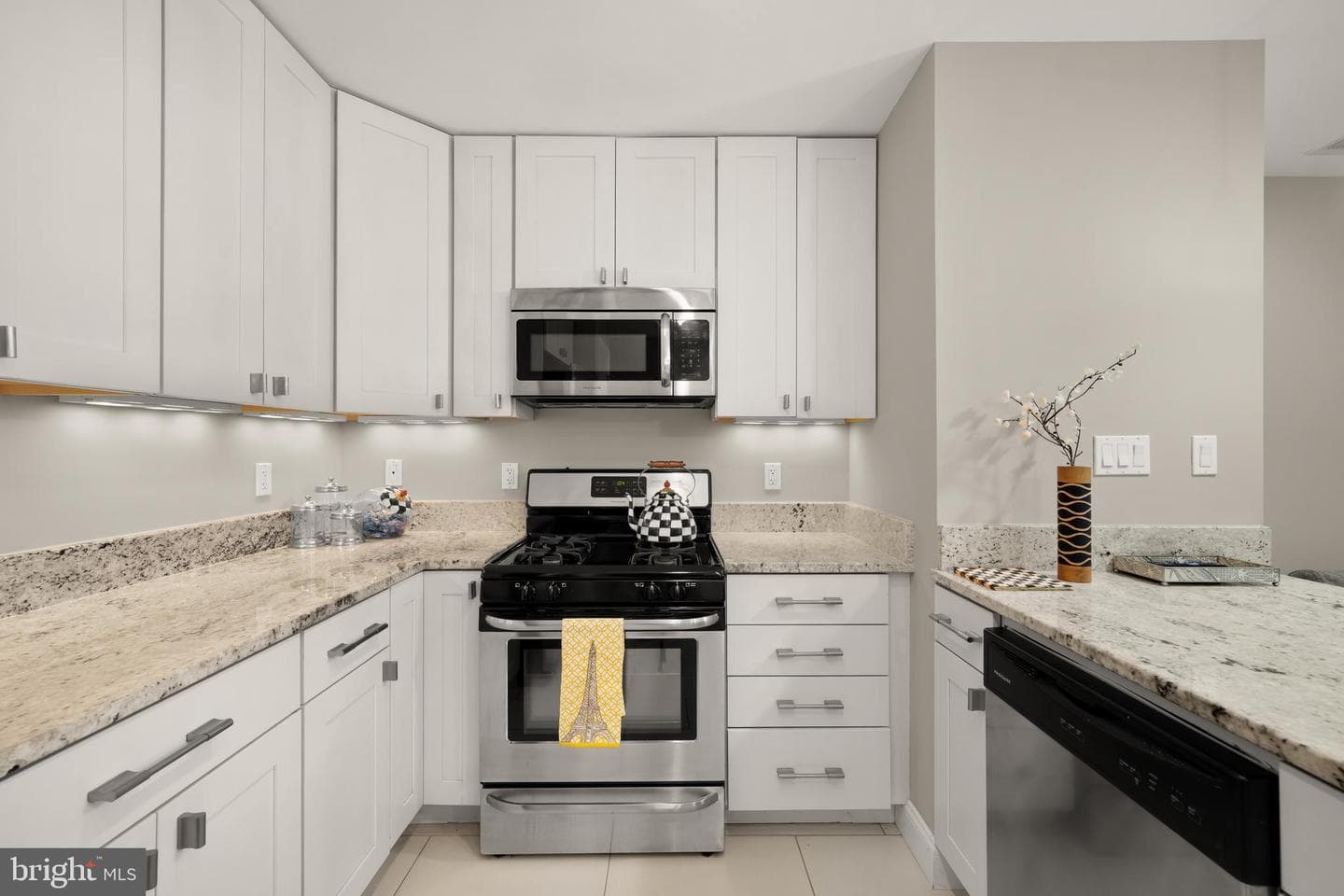1135 6th Street NW #1 photo 17