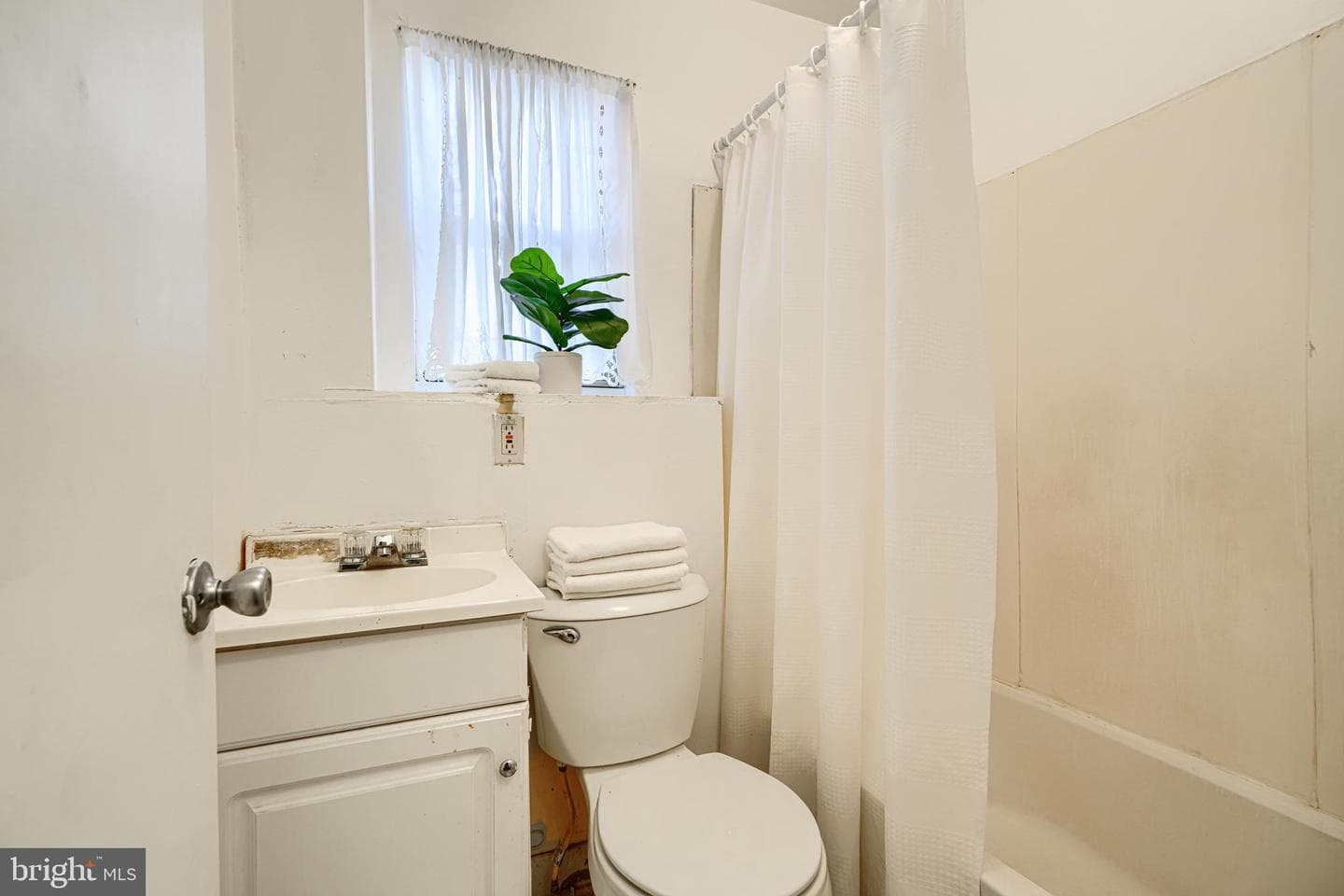 537 42nd Street NE photo 23
