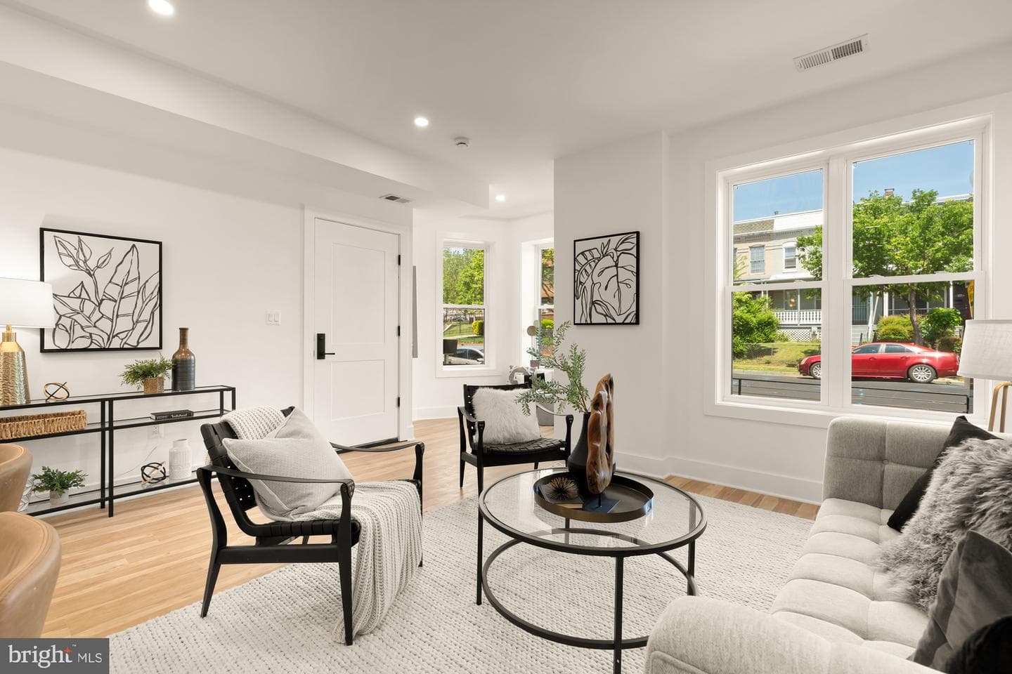 1251 Morse Street NE #b photo 3