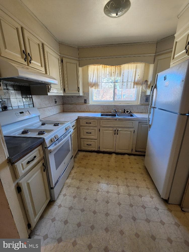 1108 Chaplin Street SE photo 18