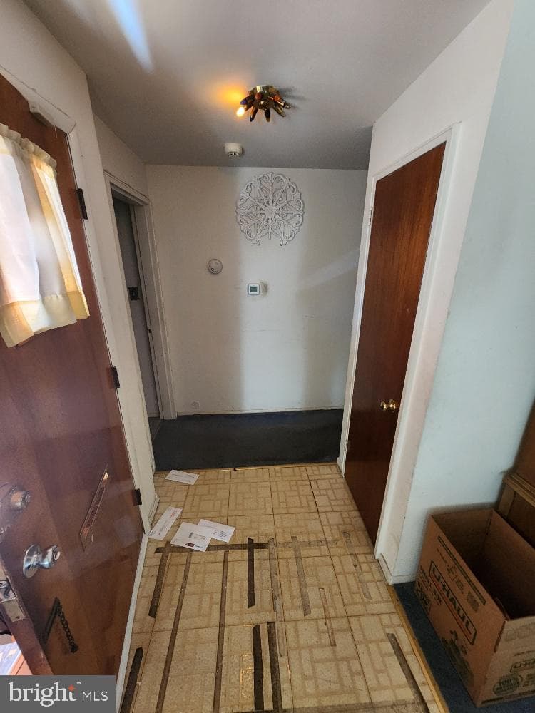 1108 Chaplin Street SE photo 4