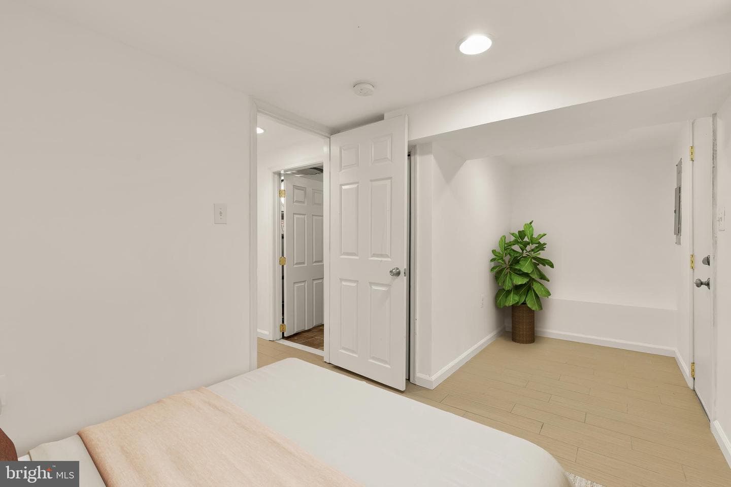 1923 1st Street NE photo 36