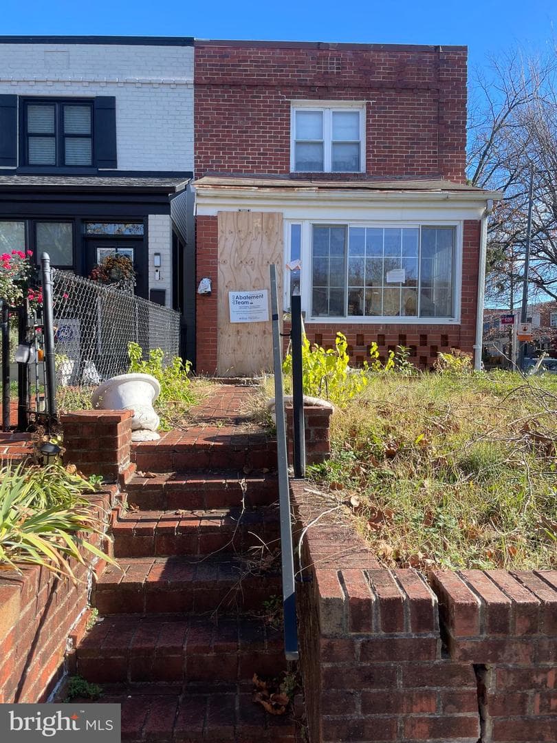 101 33rd Street NE, Washington