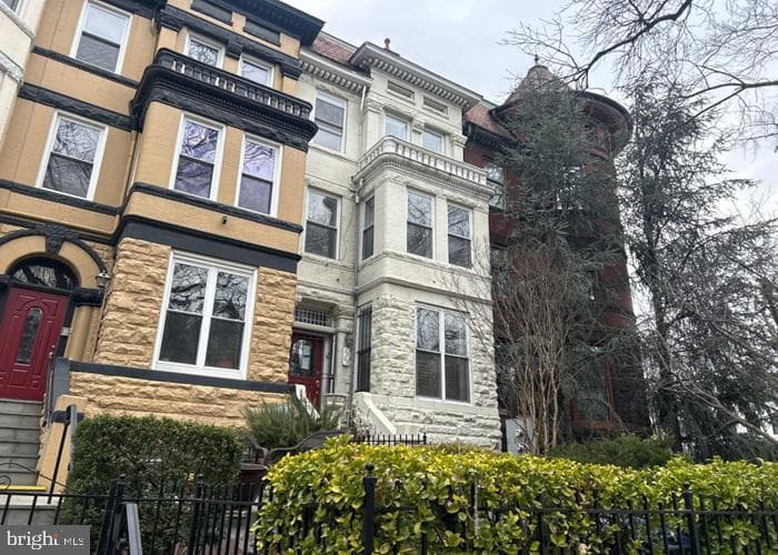 1303 Euclid Street NW photo 3