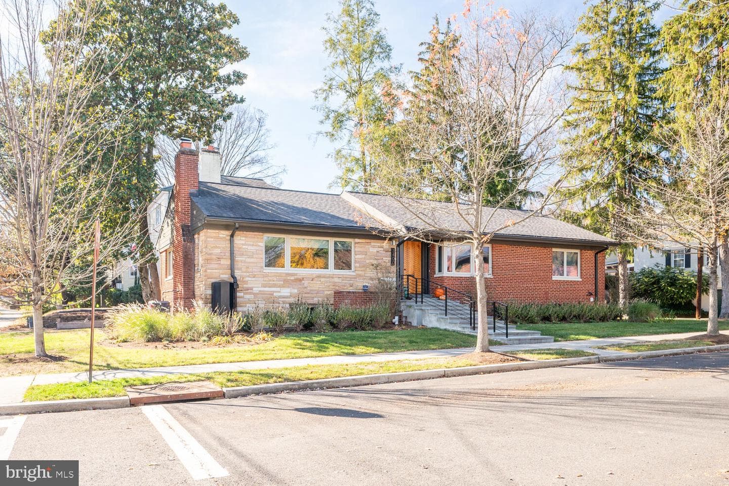 3400 Broad Branch Terrace NW photo 3