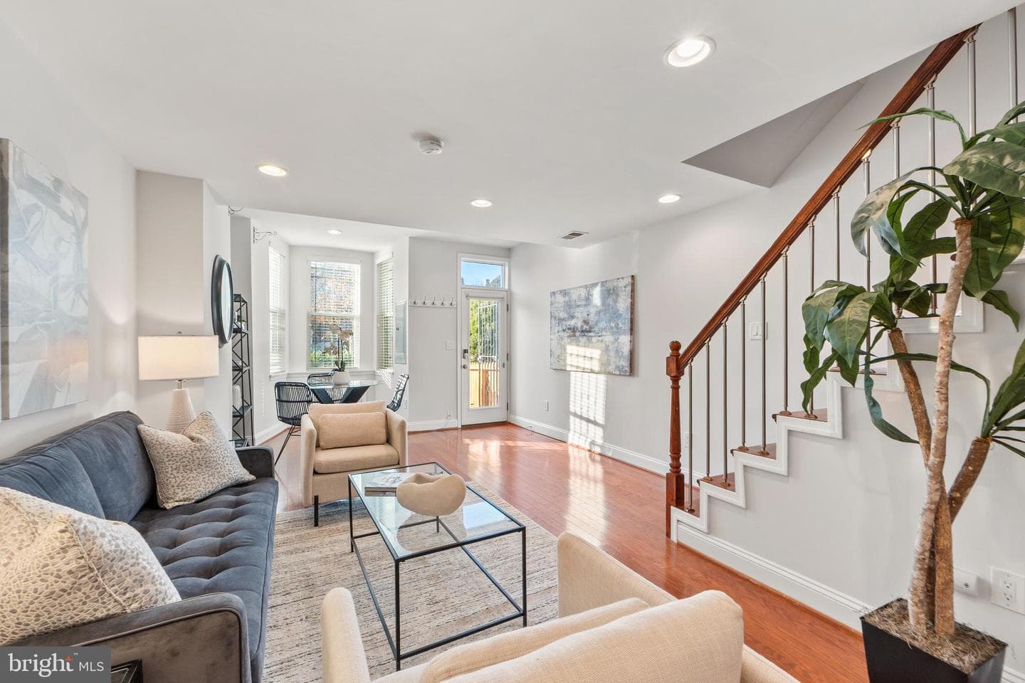 813 12th Street NE, Washington