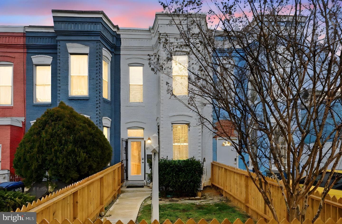 813 12th Street NE, Washington