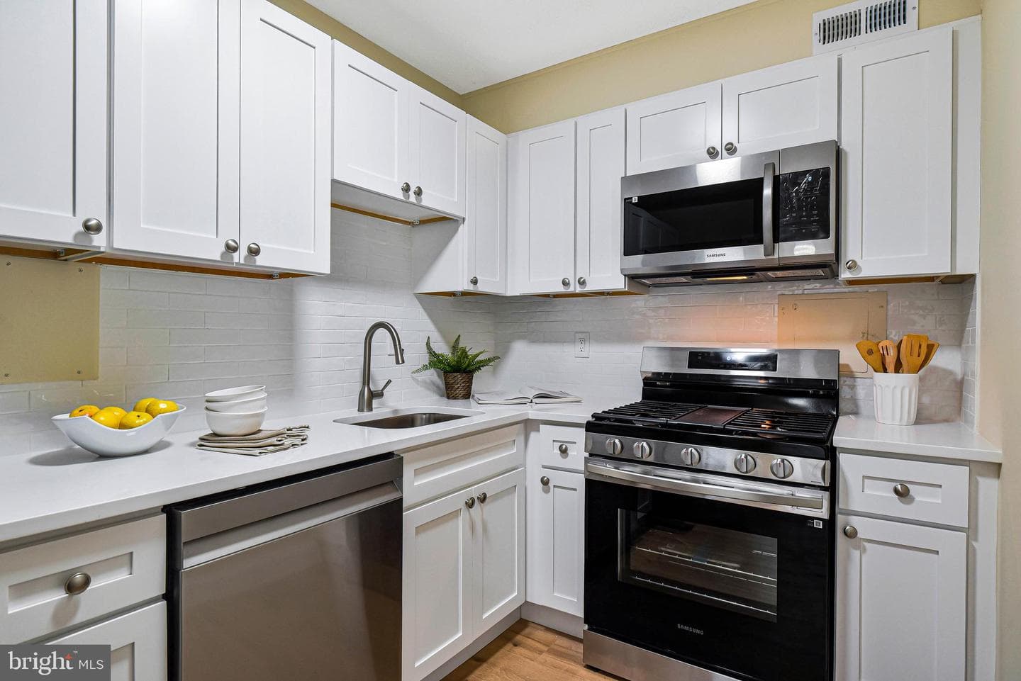 300 M Street SW #n508 photo 9